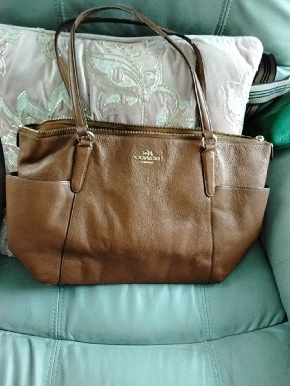 ON SALE, LOWER PRICE Coach Brown Leather Tote with Exterior Pockets